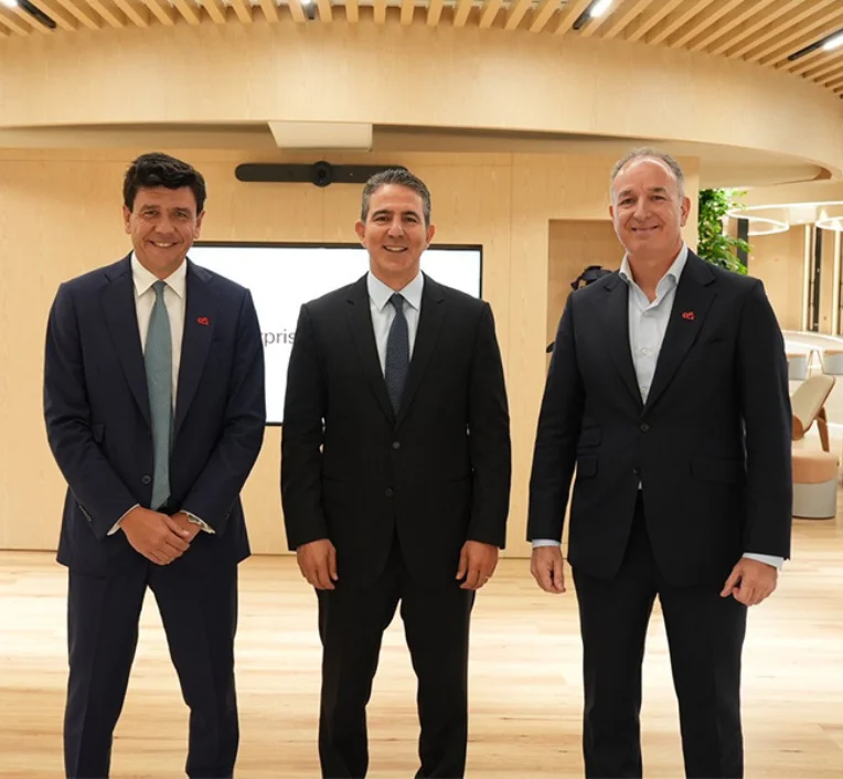 GlassHouse, e& enterprise Ailesinde!